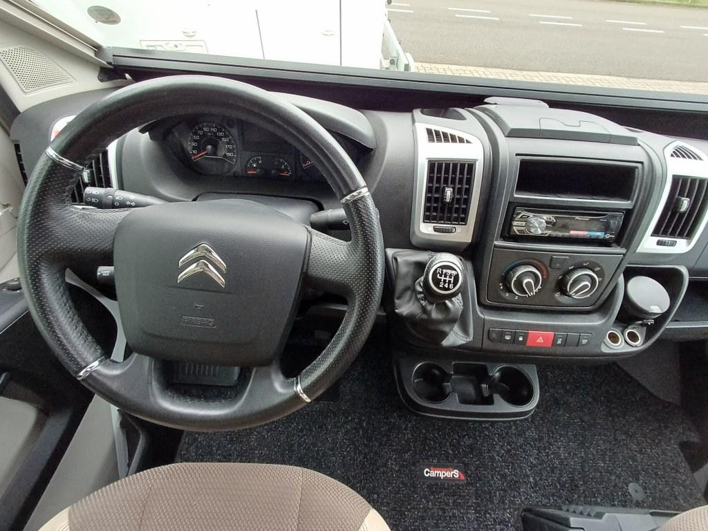 48614561-22.jpg